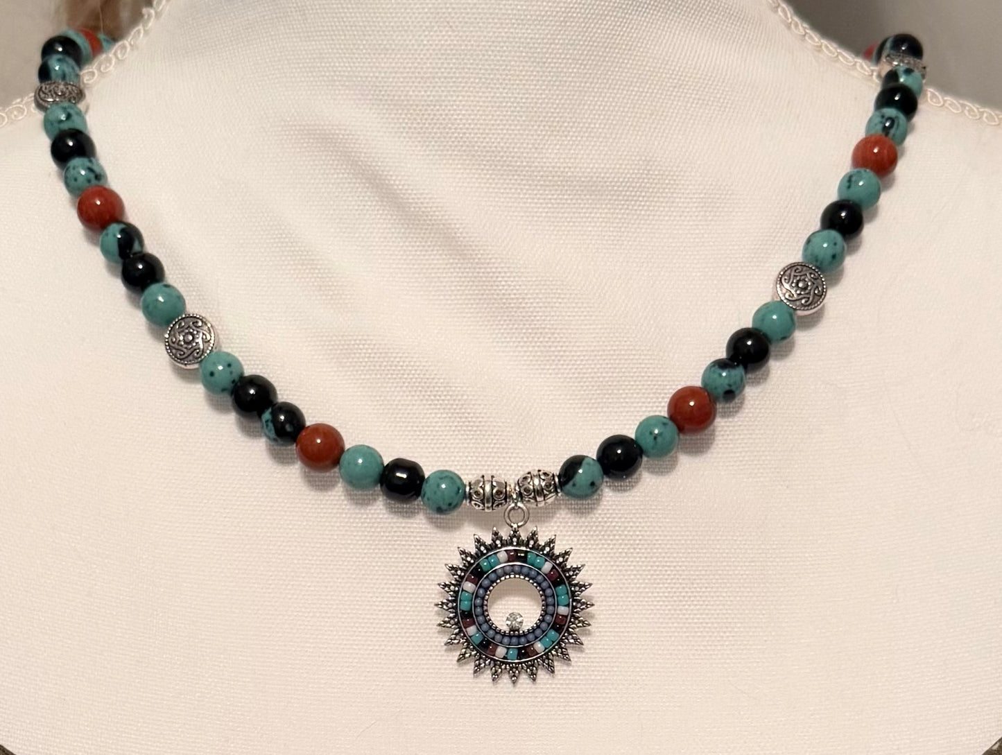 Women’s Necklaces
