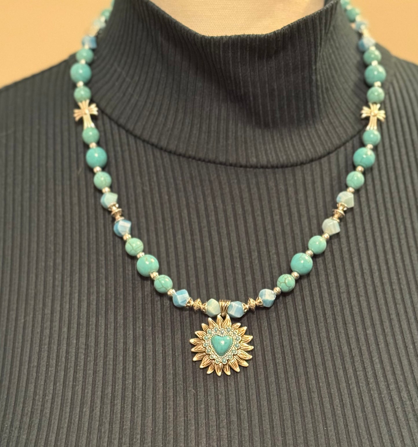Women’s Necklaces