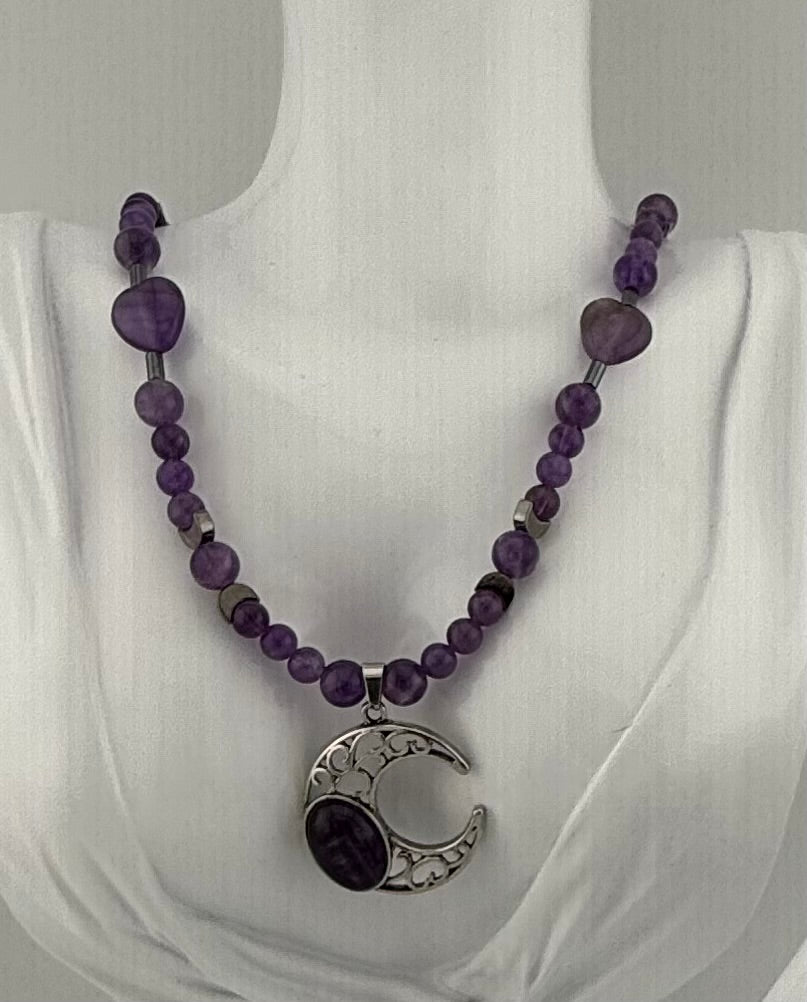 Women’s Necklaces