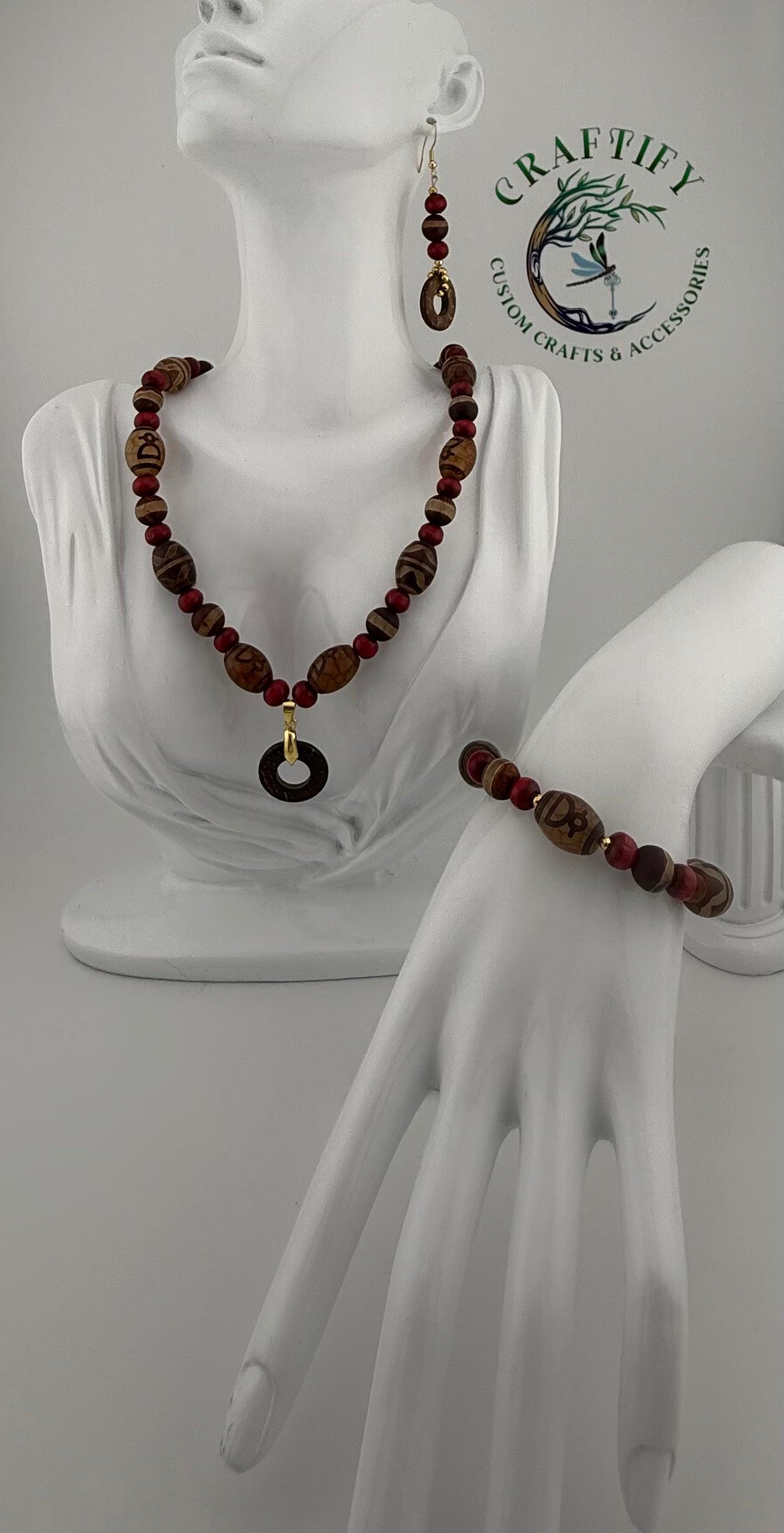 Women’s Necklaces