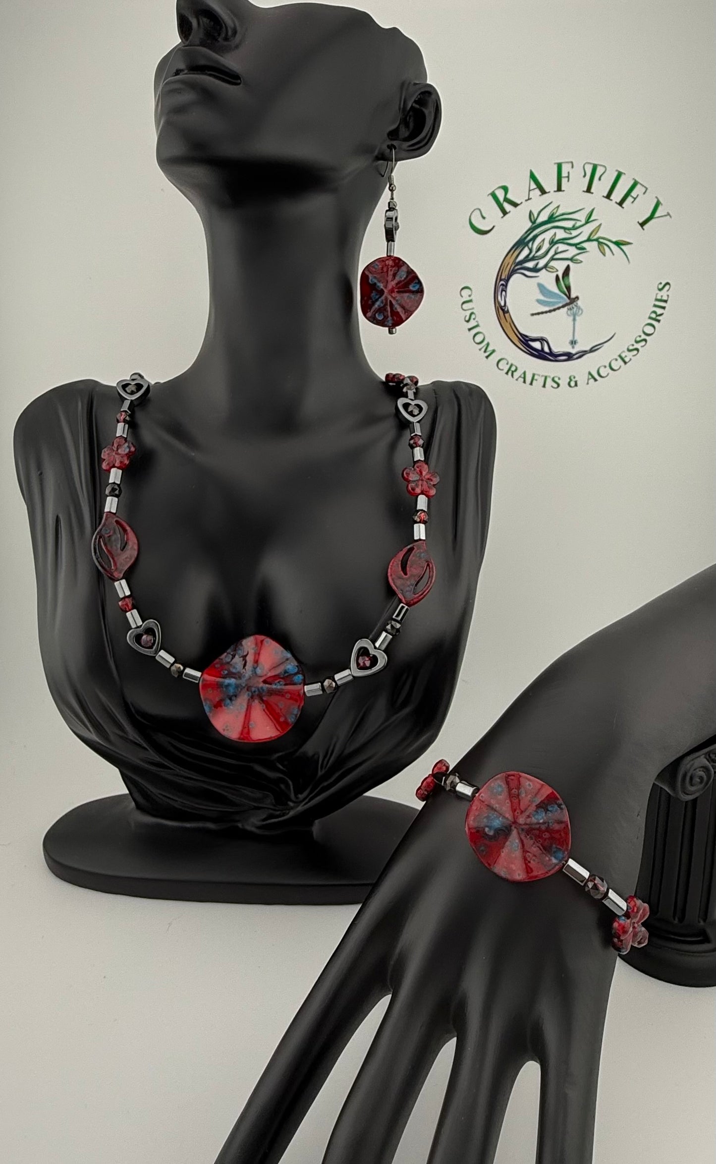 Women’s Necklaces