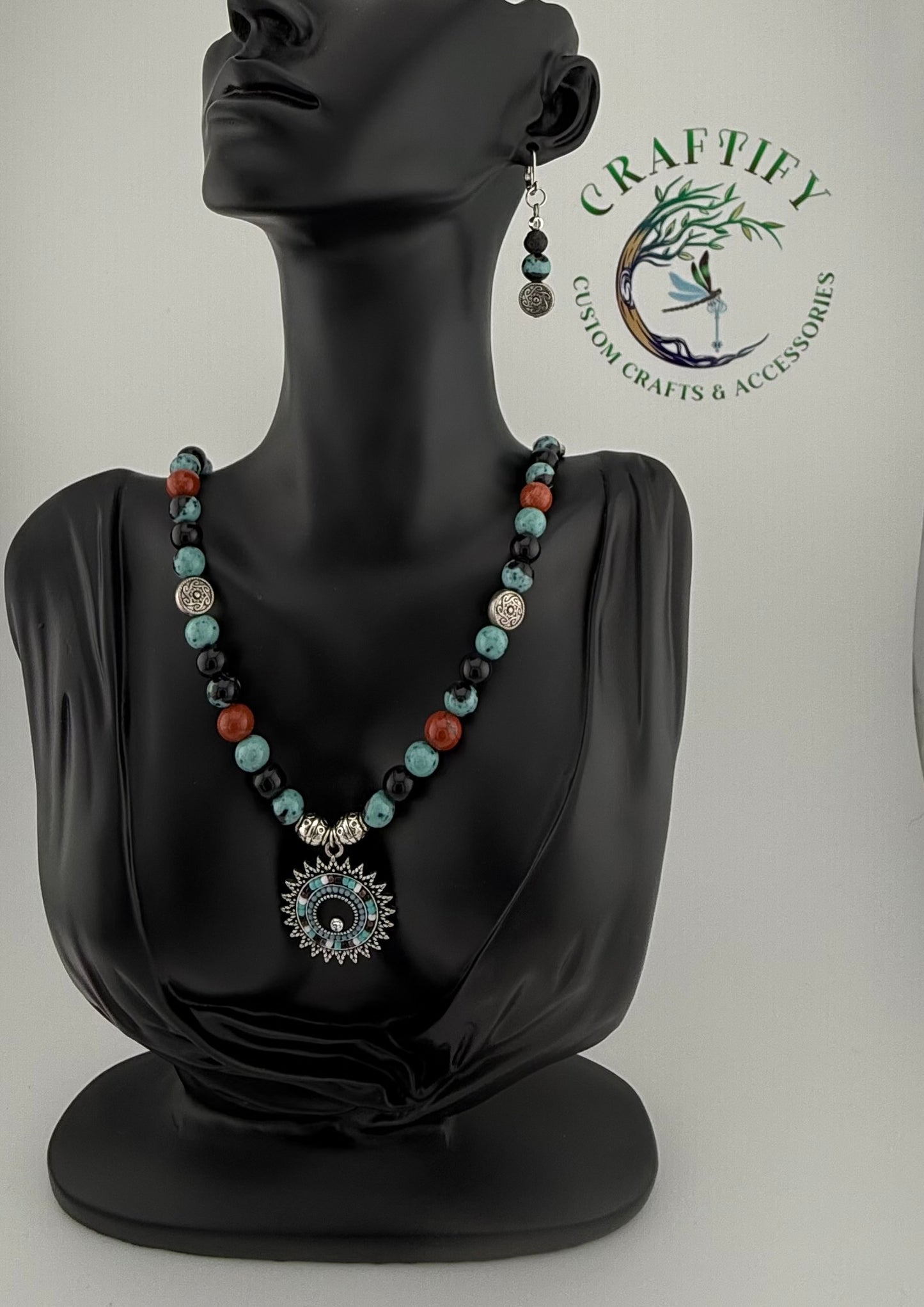 Women’s Necklaces