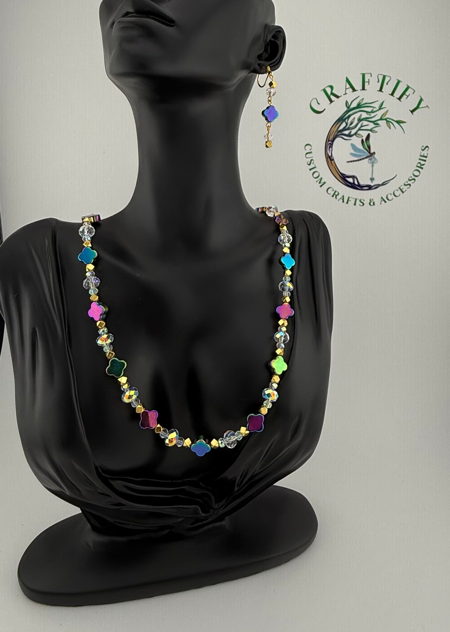 Women’s Necklaces