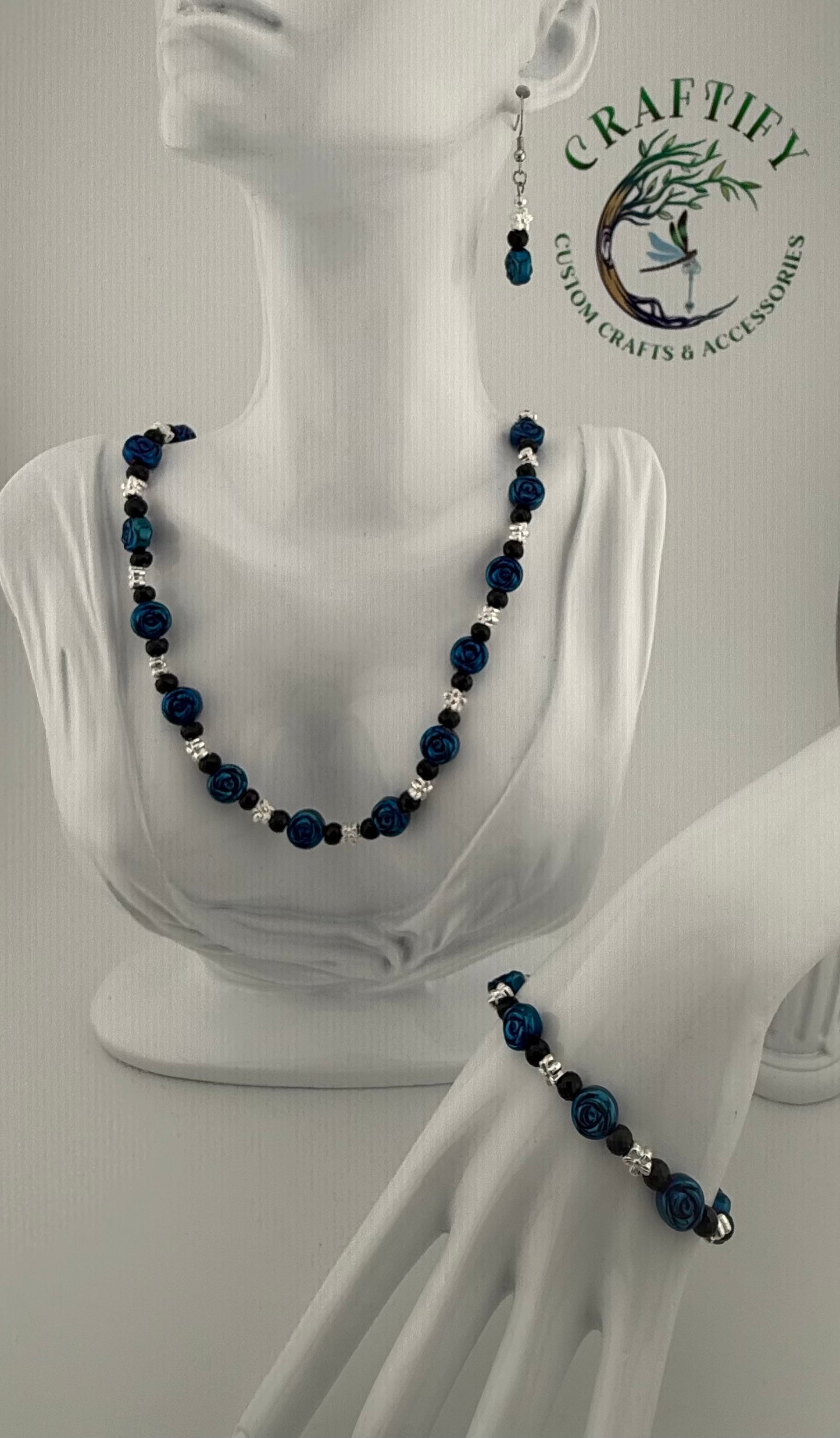 Women’s Necklaces