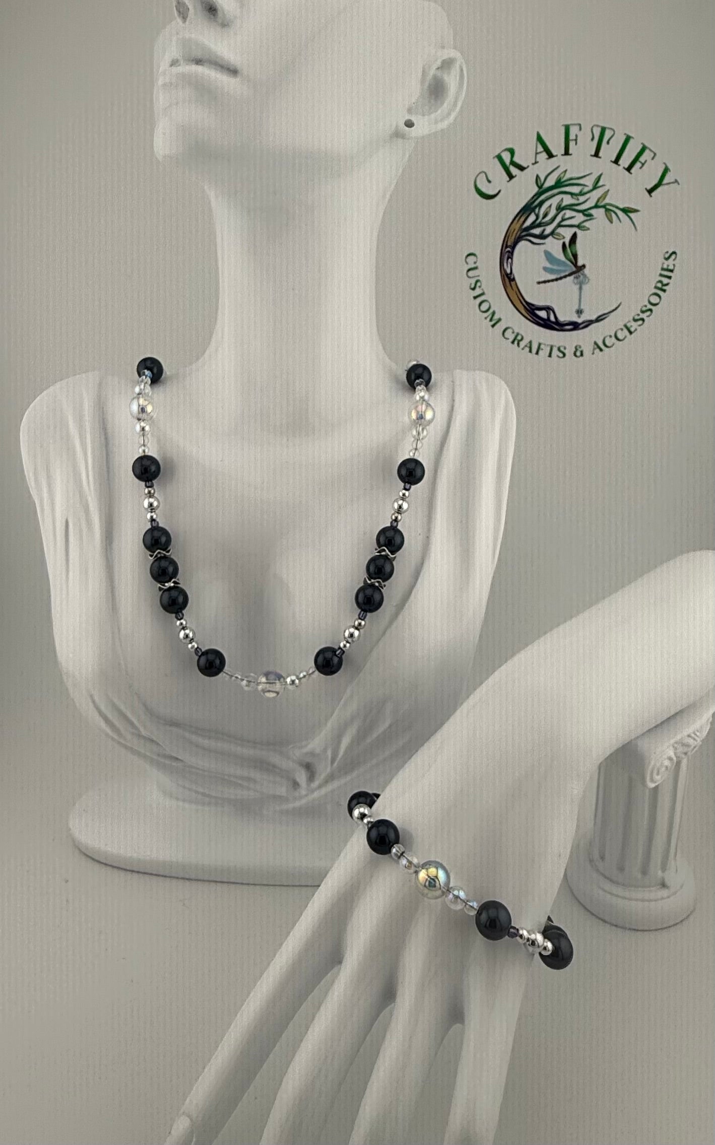 Women’s Necklaces